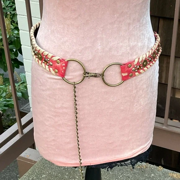 VTG red leather brass detail, chain, raffia, trimmed sparkle belt, medium/Large Chanel Red 80s Belt With Chain Drop - Vintage Lux main image 3
